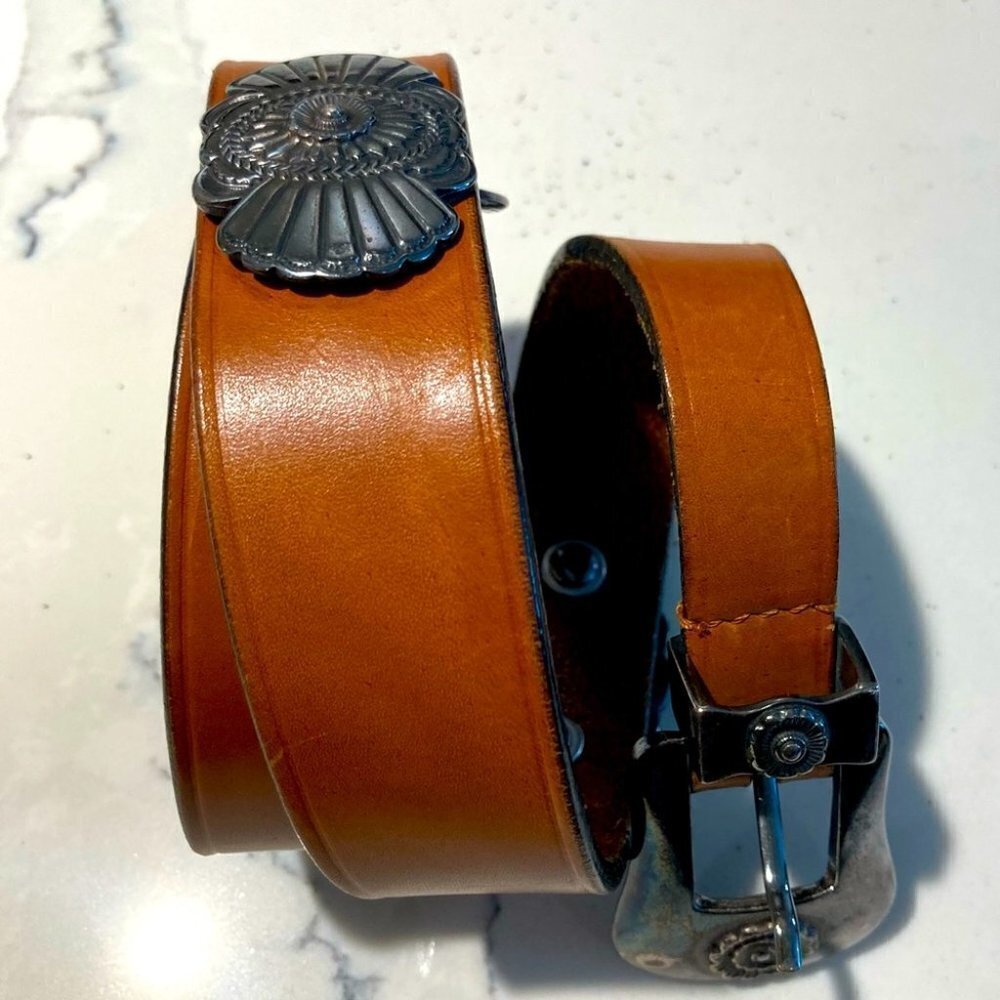 CHICOโS Sz M/L Leather With Metal Embellishments Belt